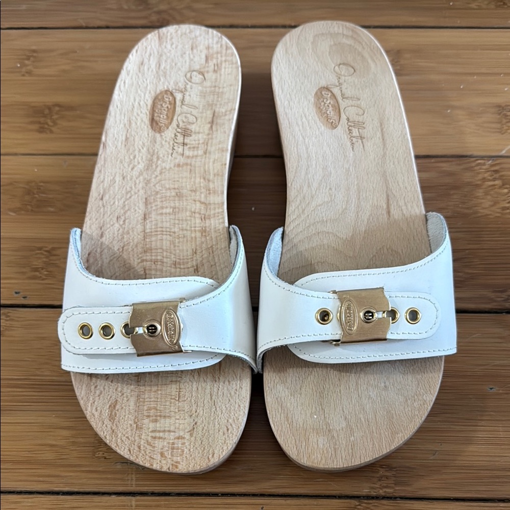 White Dr. Scholl’s Women's Sandals